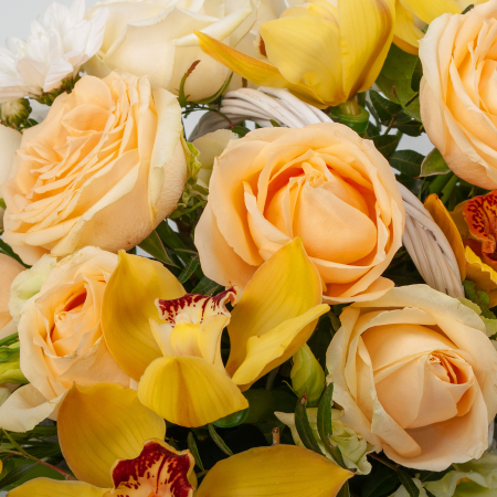 Букет в корзине Тропический поцелуй