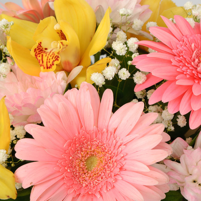 Букет в корзине Аромат Эдема