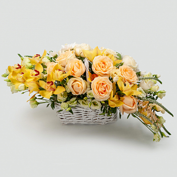 Букет в корзине Тропический поцелуй