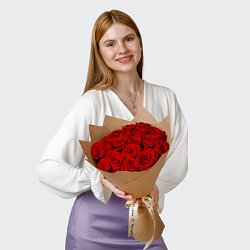 Букет 19 роз Идеальное свидание