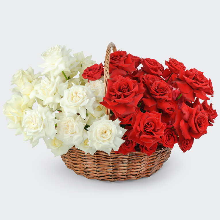 Композиция в корзине Единство противоположностей