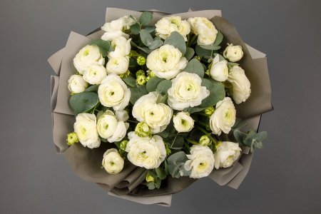 Букет из 23 ранункулюсов Ангельская трель