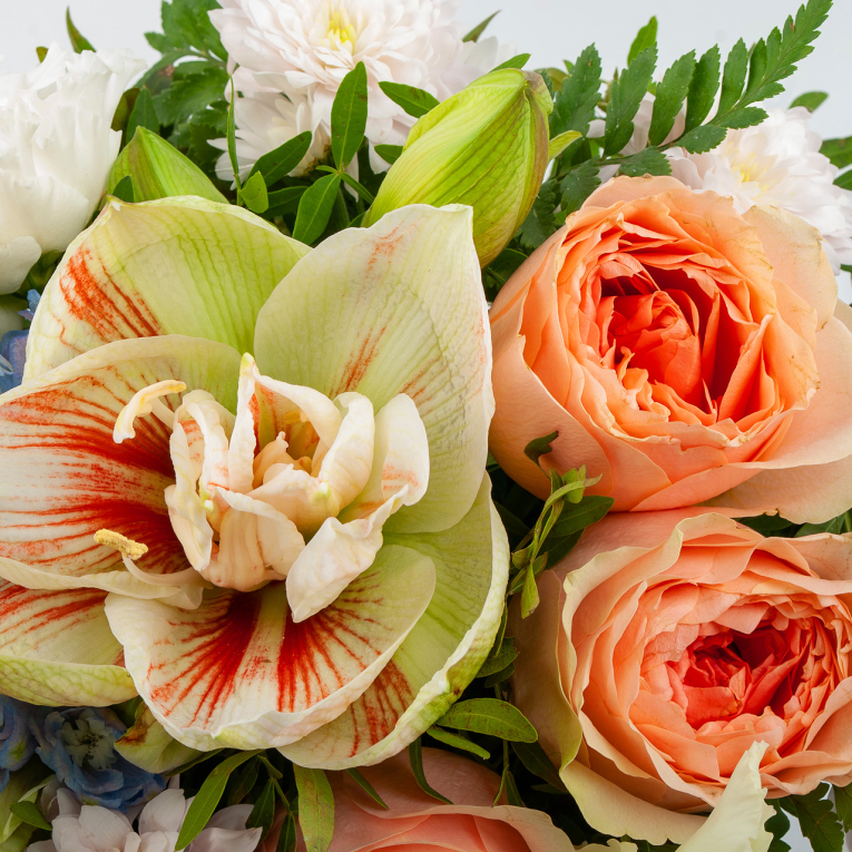 Композиция в кашпо Часы любви