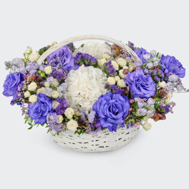 Букет в корзине Сиреневый вечер