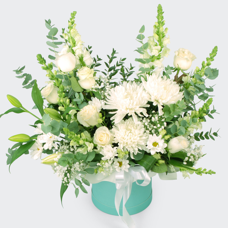 Букет в шляпной коробке Сердце хризантемы