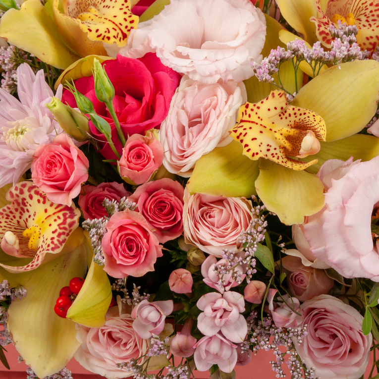 Композиция в кашпо Ласковое слово