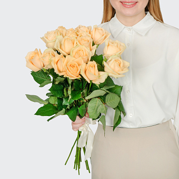 Букет 15 роз Пич Аваланш