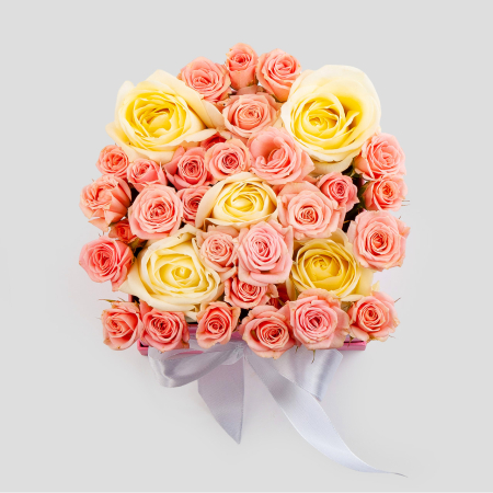 Розы в коробке Нежданное чувство