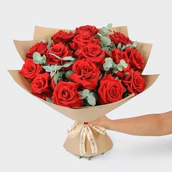 Букет из 15 красных роз Пламя страсти