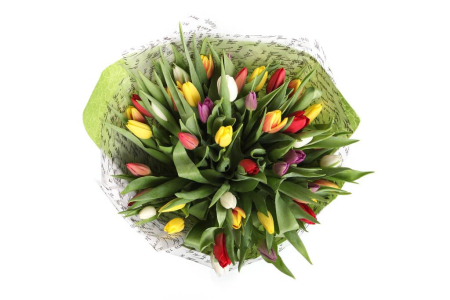 Букет 45 тюльпанов в зеленой бумаге, микс
