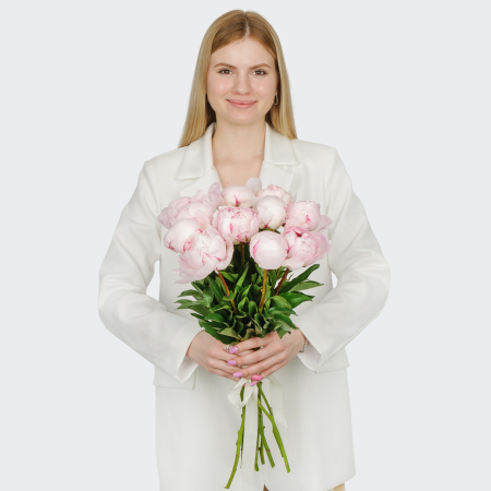 Букет из пионов 11 комплиментов