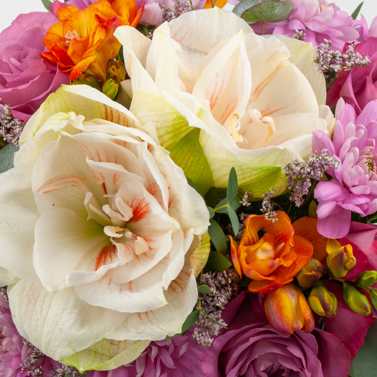 Композиция в кашпо Малина со сливками