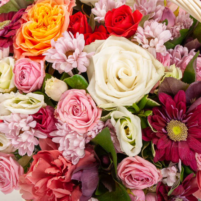 Букет в корзине Ласковые руки