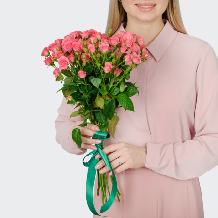 Букет 11 кустовых роз Лидия (50 см)