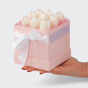 Тюльпаны в коробке Невинность весны