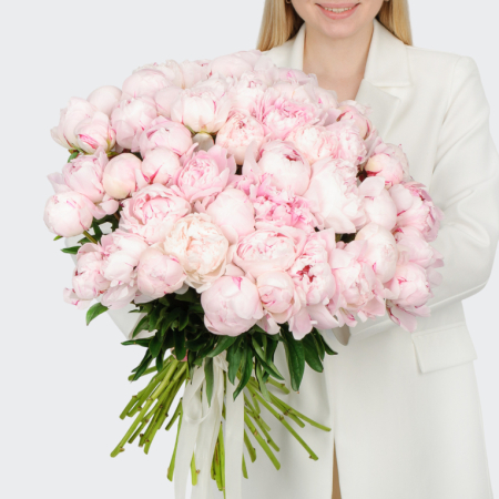 Букет из пионов 51 комплимент