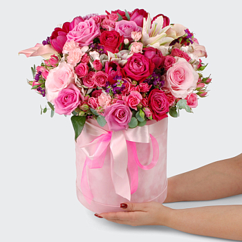 Букет в шляпной коробке В объятиях мечты Букет в шляпной коробке В объятиях мечты