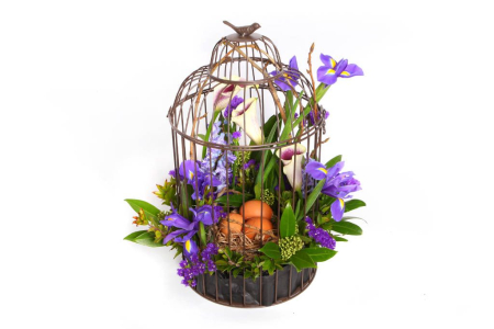 Композиция Первые гнезда в кашпо