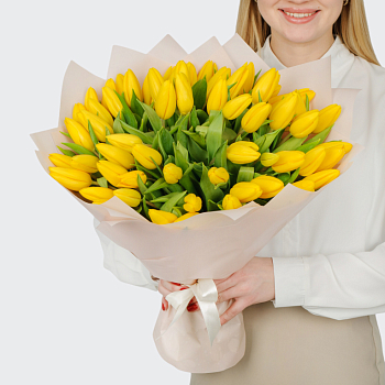 Букет 51 желтый тюльпан