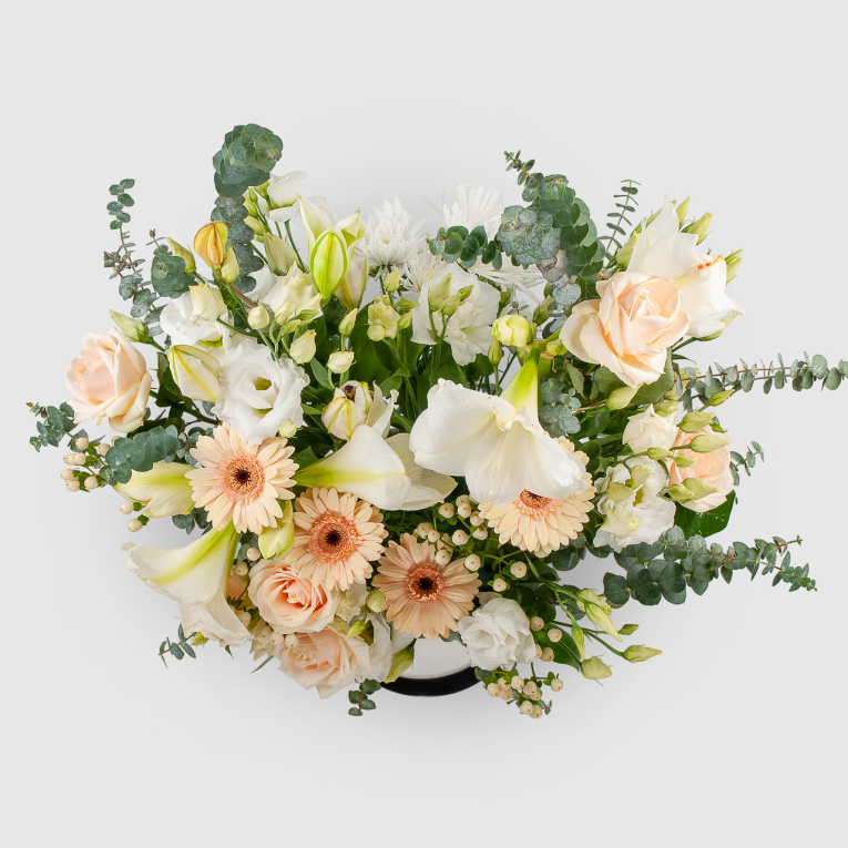 Букет в кашпо Счастье впереди