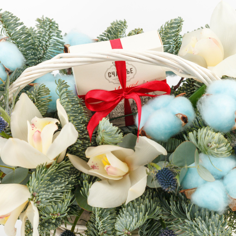 Букет в корзине Серебряное счастье