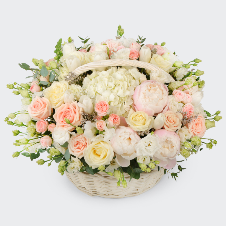 Букет в корзине Поцелуй невинности