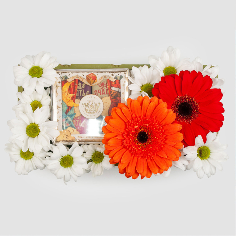 Композиция в кашпо Разноцветная любовь