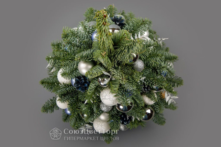 Композиция в кашпо Снежная ель