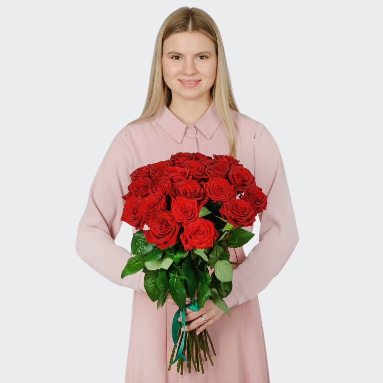 Букет 21 красной розы Ред Наоми (60 см)