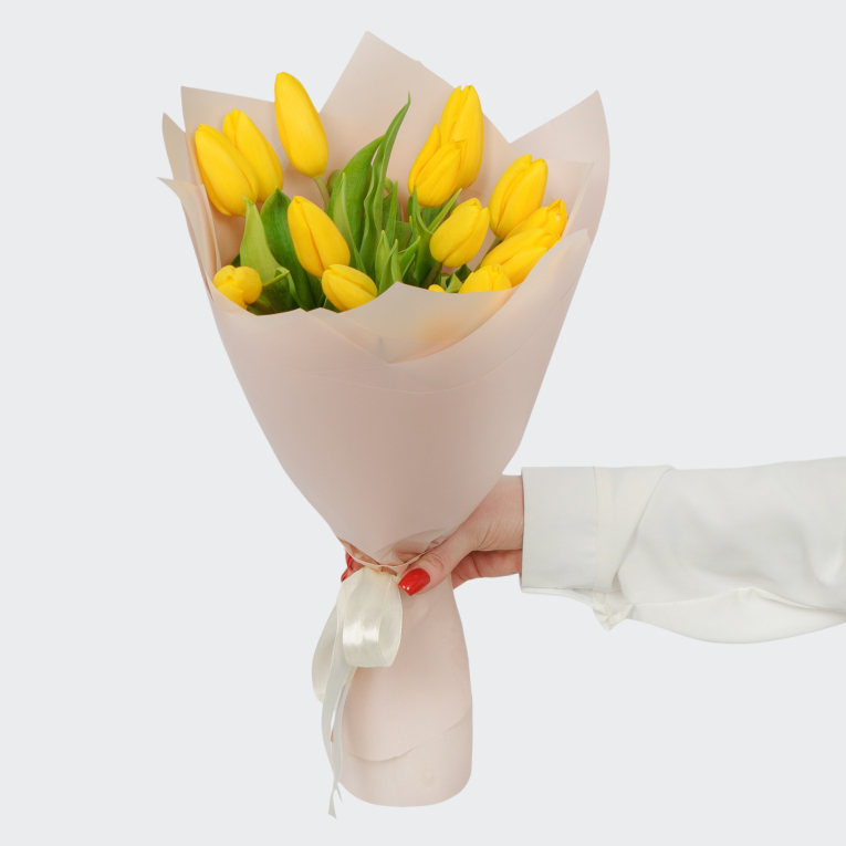 Букет 15 желтых тюльпанов