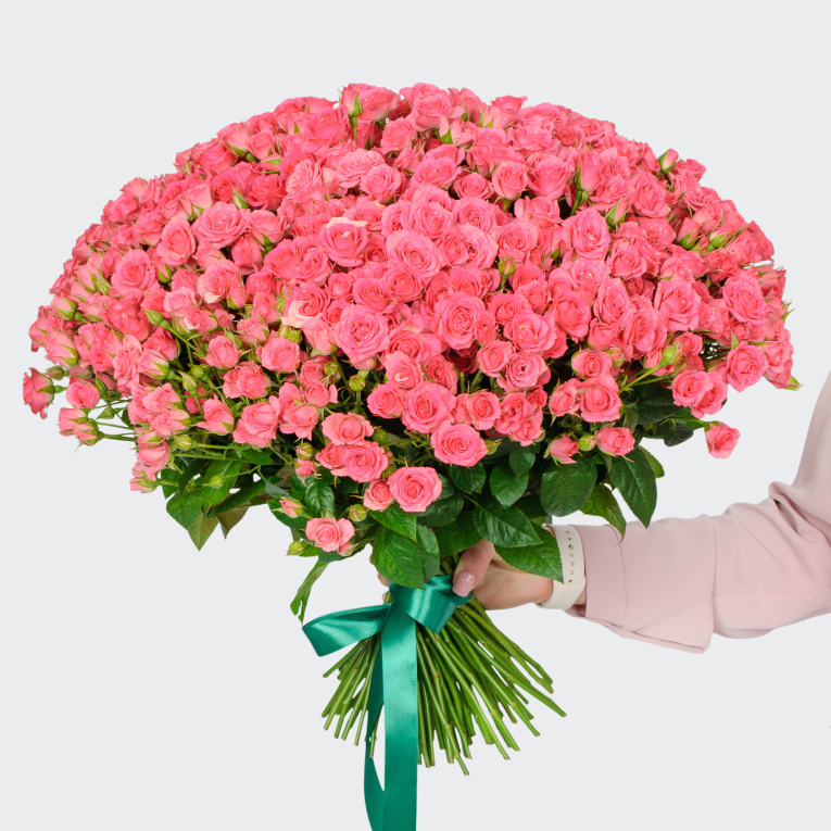 Букет 101 кустовая роза Лидия (50 см)