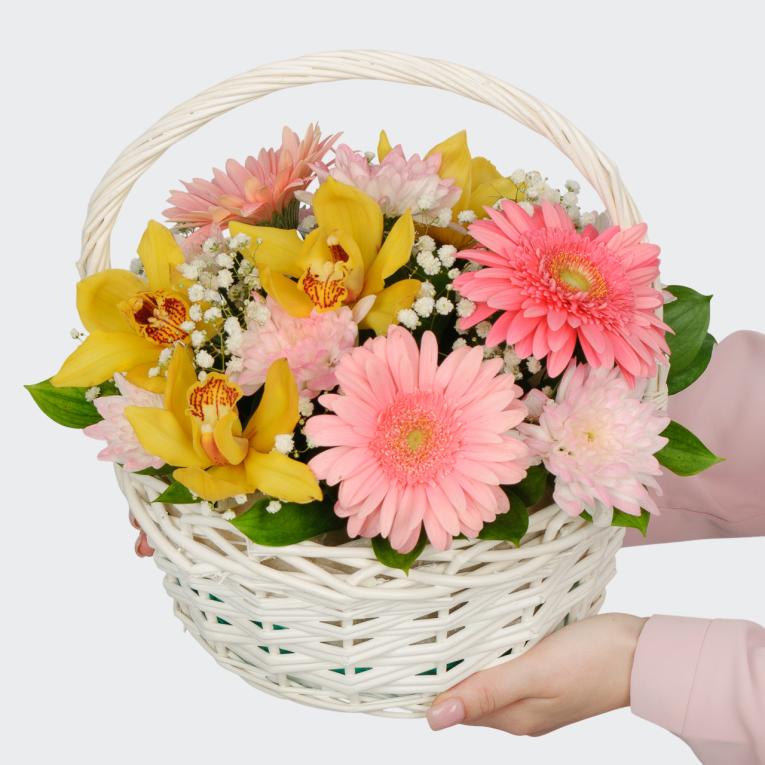 Букет в корзине Аромат Эдема