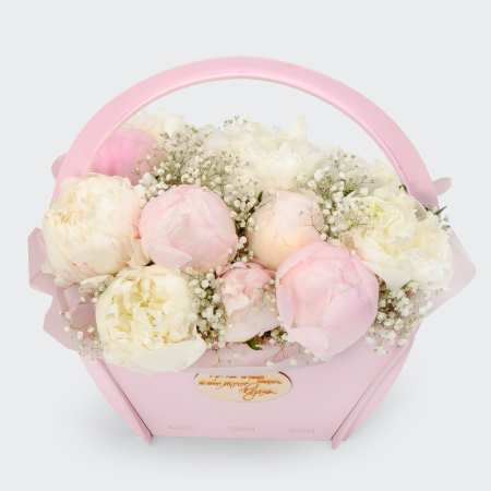 Букет в корзине Любовная сказка