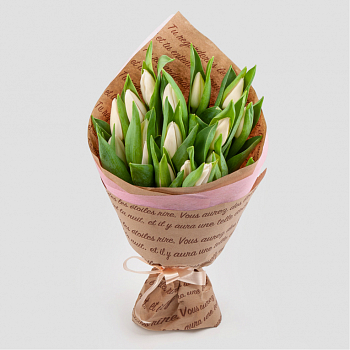 Букет 15 тюльпанов Слова любви, белые