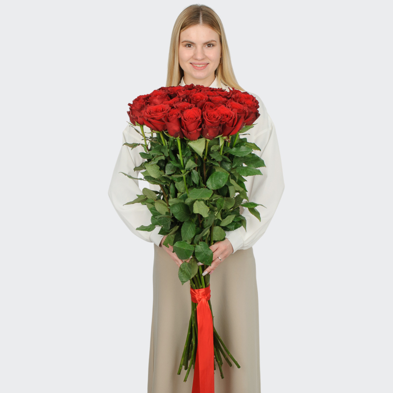 Букет 25 роз Высокие чувства
