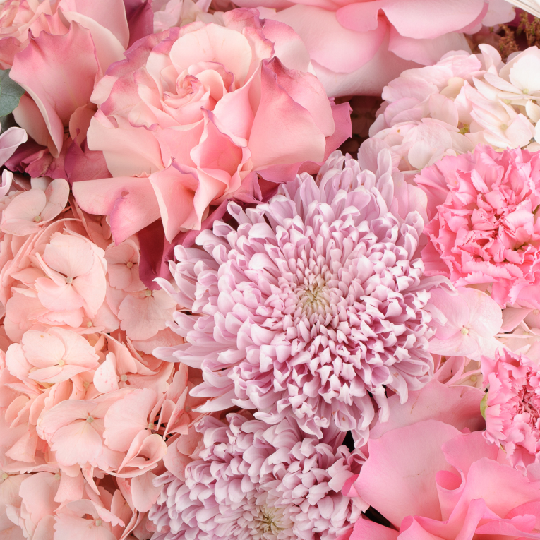 Букет в корзине Клубничный мусс