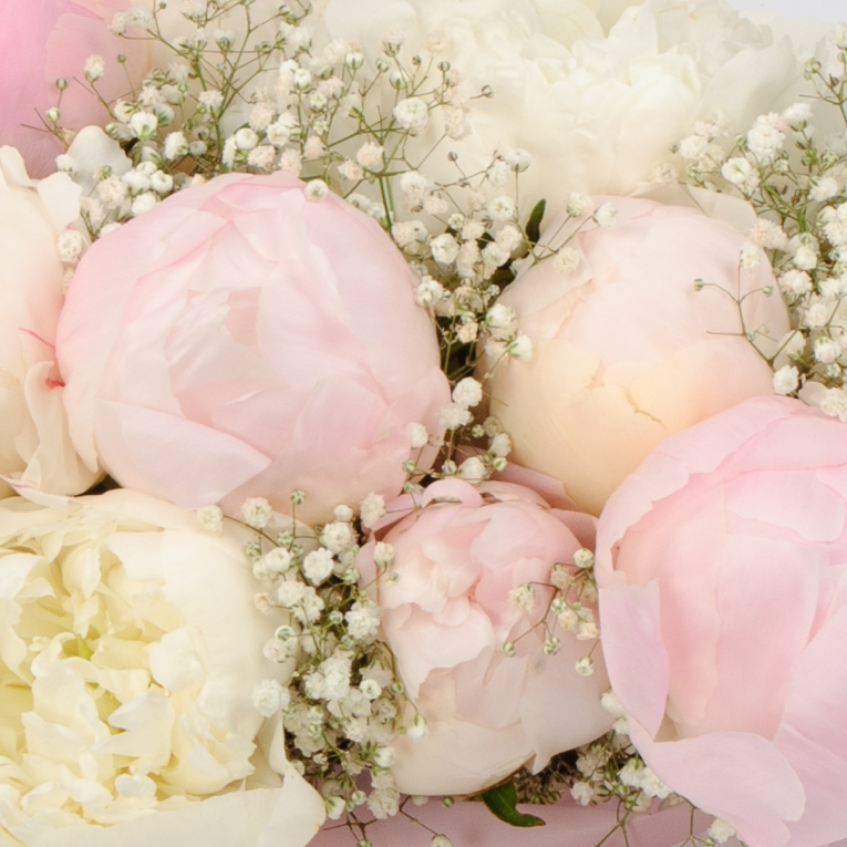 Букет в корзине Любовная сказка