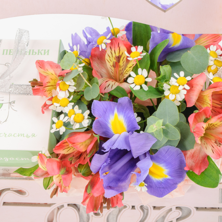 Букет в кашпо Сокровища феи