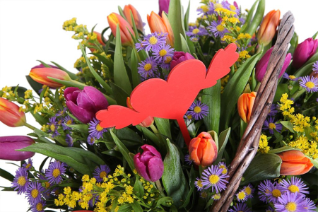 Солнечный апрель в корзине