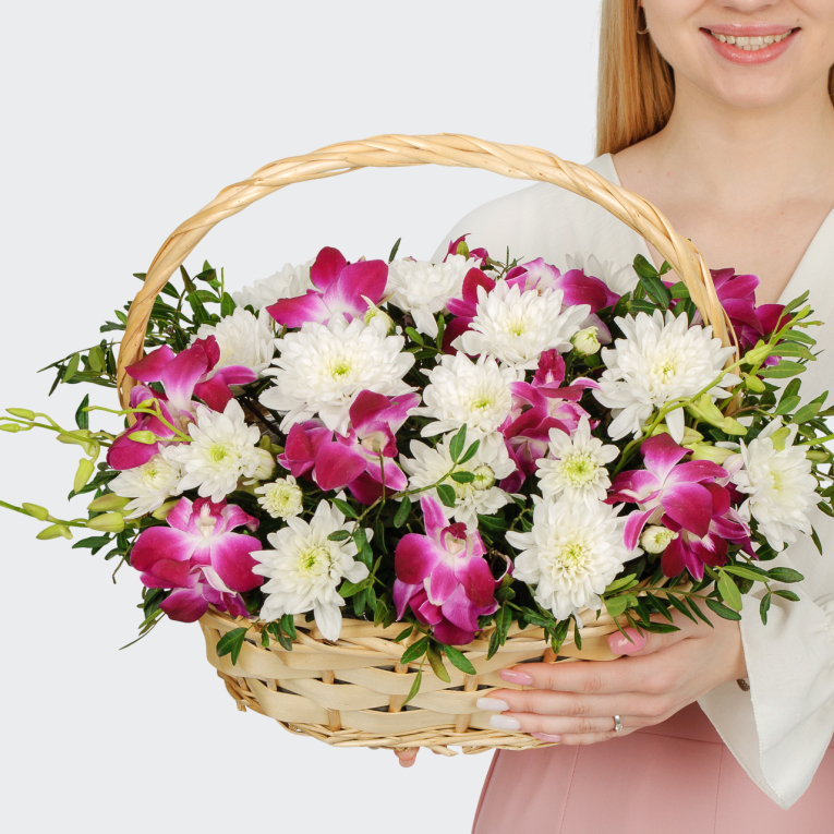 Букет в корзине Аромат свежести
