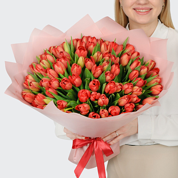 Букет 101 красных тюльпанов