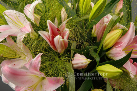 Букет с лилиями Беатриче