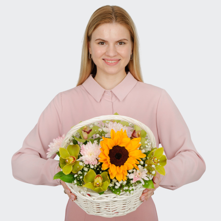 Букет в корзине Золотой ветер