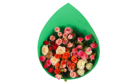 Букет 9 кустовых роз в фоамиране