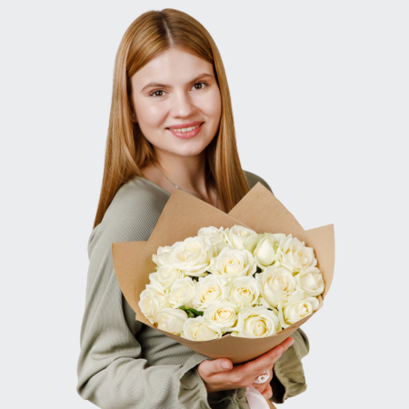 Букет 19 роз Белый мрамор