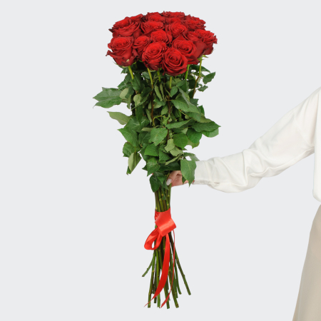 Букет 19 роза Высокие чувства
