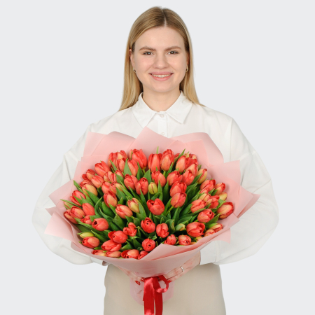 Букет 75 красных тюльпанов