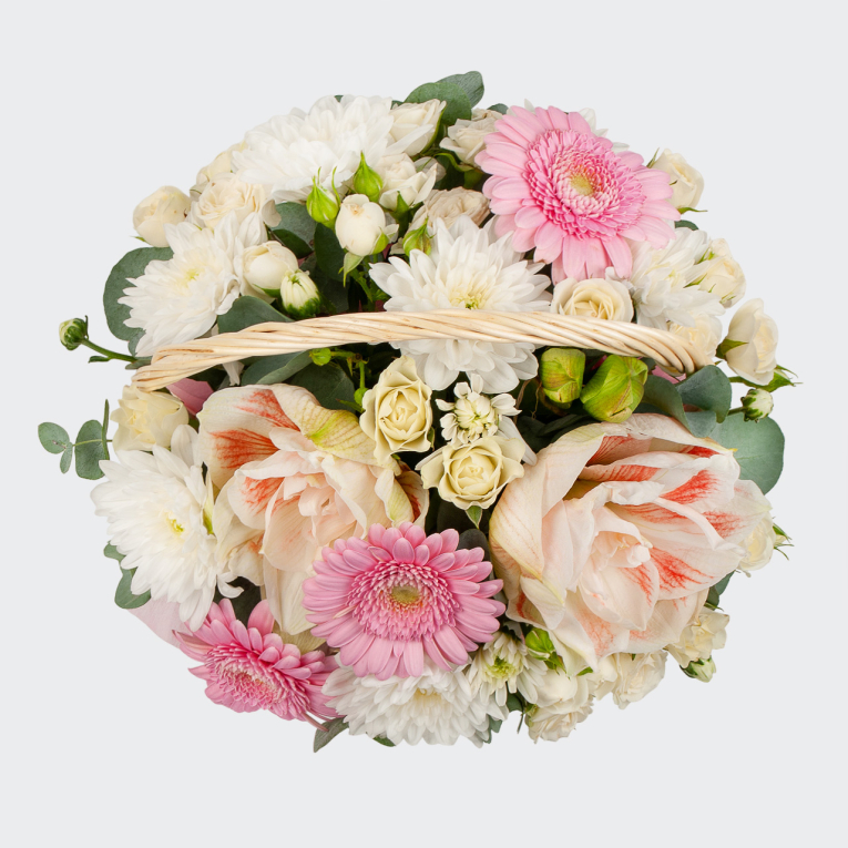 Букет в корзине Цветочное ожерелье