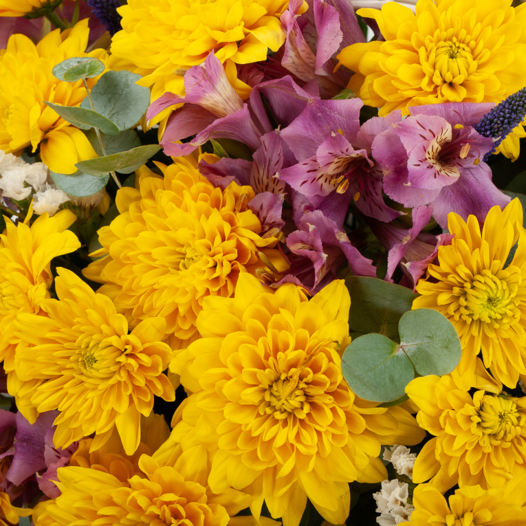 Букет в корзине Сердечный свет