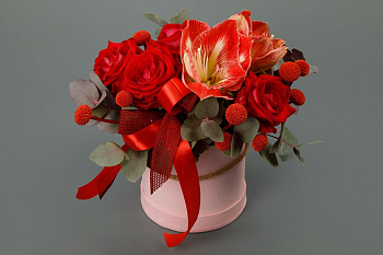 Букет в коробке Тропический нектар Букет в коробке Тропический нектар